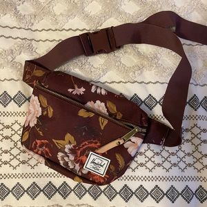 Herschel fifteen belt bag